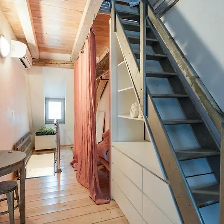 Quadruplex Authentique, Face Cathedrale Apartament