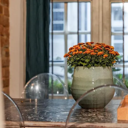 Quadruplex Authentique, Face Cathedrale Διαμέρισμα